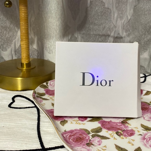 DIOR Beauty Pocket Mirror Case - Picture 7 of 7